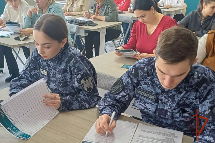 Кузбасские росгвардейцы стали участниками «Большого этнографического диктанта»