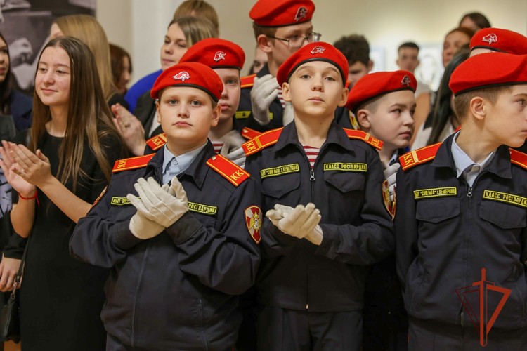 Кузбасские юнгвардейцы вышли на паркет литературного бала