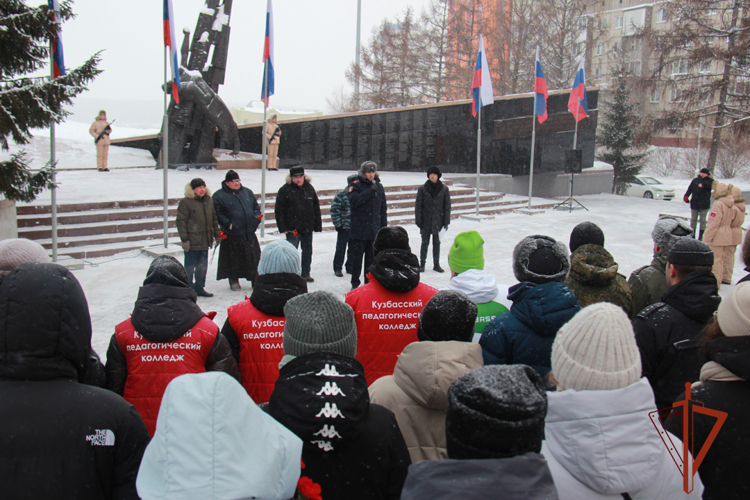 В Кузбассе Росгвардия почтила память участников локальных войн и военных конфликтов