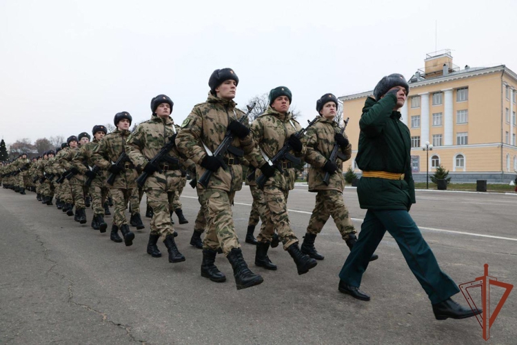 Более 70 новобранцев из Кузбасса приняли военную присягу в легендарной дивизии имени Ф.Э. Дзержинского Росгвардии (ВИДЕО)