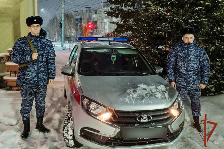 Росгвардейцы выявили нетрезвого водителя в ходе ночного патрулирования