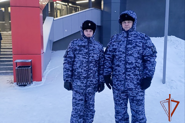 Росгвардия обеспечила безопасность международного хоккейного матча МХЛ в Кузбассе