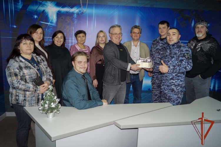 Росгвардейцы поздравили кузбасских журналистов с профессиональным праздником