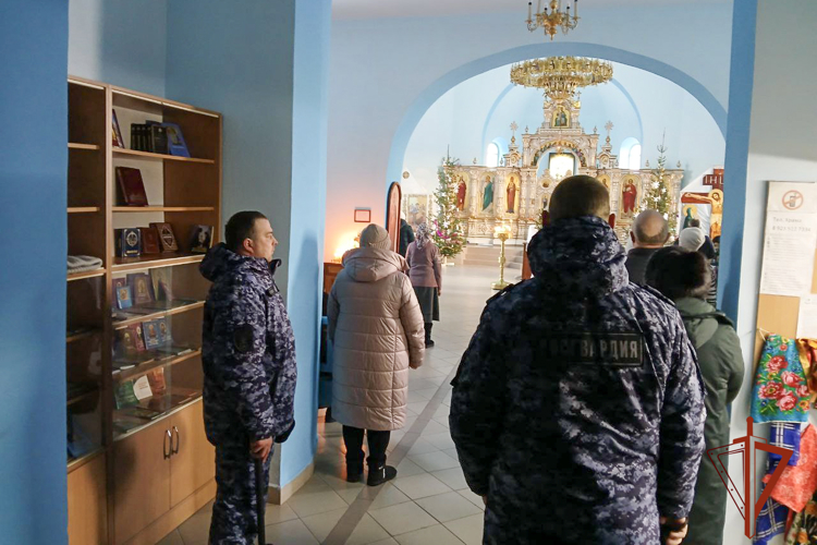 Росгвардия обеспечила безопасность празднования Крещения Господня в Кузбассе