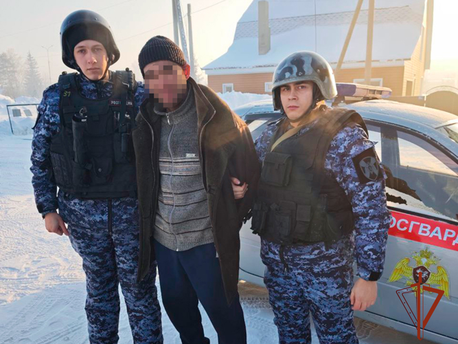 Росгвардейцы задержали злоумышленника, напавшего с ножом на пенсионерку в магазине