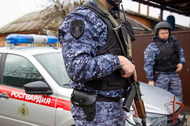 Росгвардейцы пресекли противоправные действия в отношении владелицы охраняемой квартиры