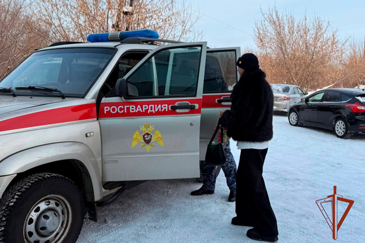 Росгвардейцы приняли участие в ярмарках вакансий для соискателей в Кузбассе