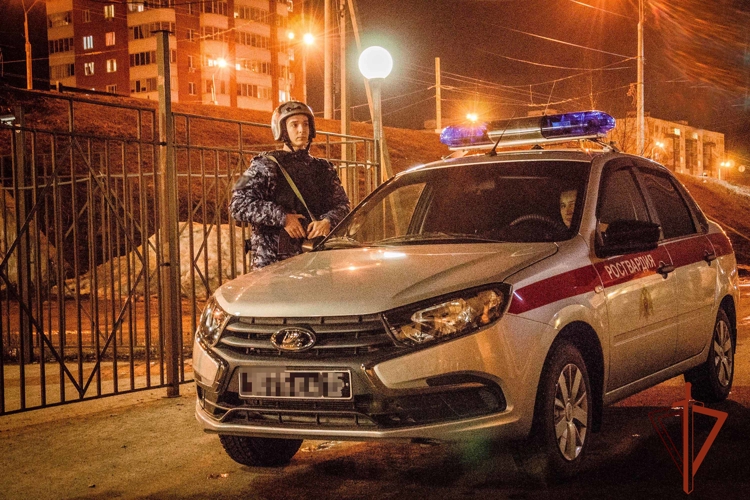 Росгвардейцы пресекли противоправные действия посетителя городского кафе