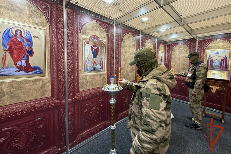 Сотрудники ОМОН «Рубеж» представили тематические экспозиции на выставке-ярмарке «Кузнецк Православный» 