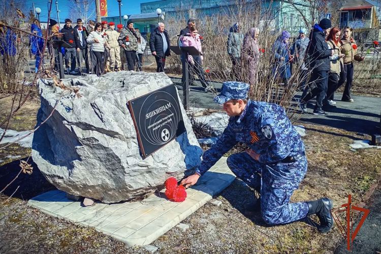 Кузбасские росгвардейцы почтили память ликвидаторов последствий аварии на ЧАЭС