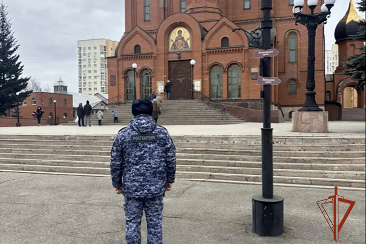 Росгвардейцы обеспечили безопасность религиозного и спортивного праздника