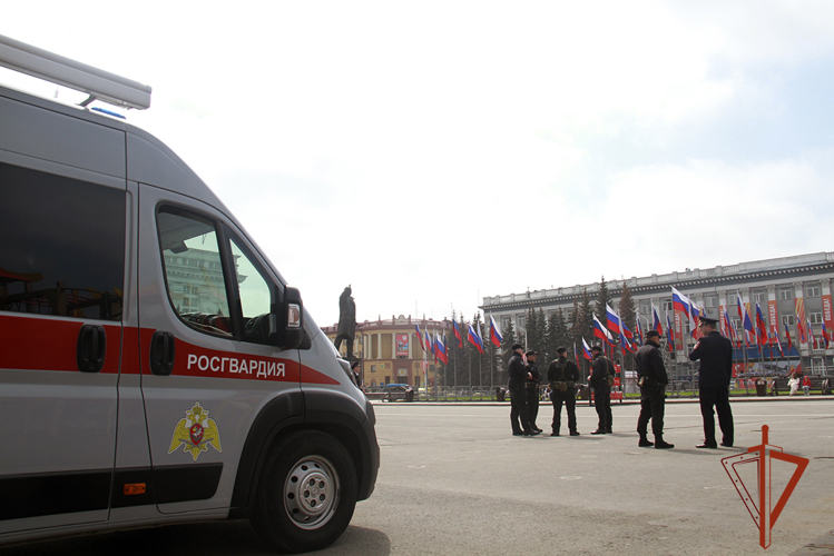 Росгвардия обеспечила безопасность праздничных мероприятий в Кузбассе в День Победы