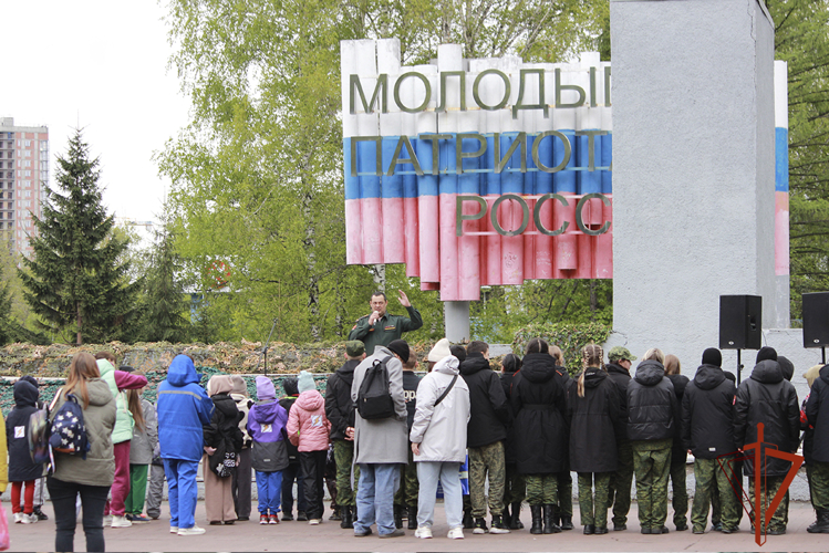 В Кемерове при поддержке Росгвардии прошла военно-патриотическая эстафета «Путь Героя»