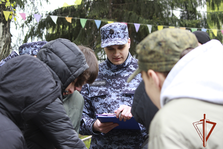 В Кемерове при поддержке Росгвардии прошла военно-патриотическая эстафета «Путь Героя»