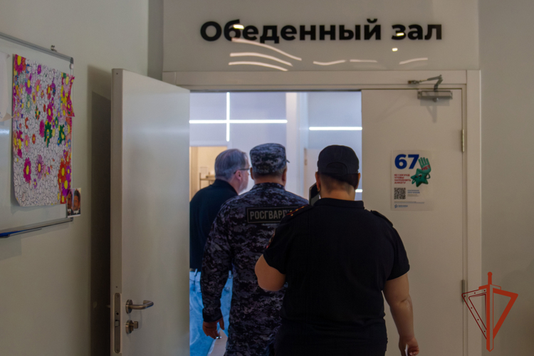 Росгвардейцы продолжают проверять безопасность детских оздоровительных лагерей Кузбасса