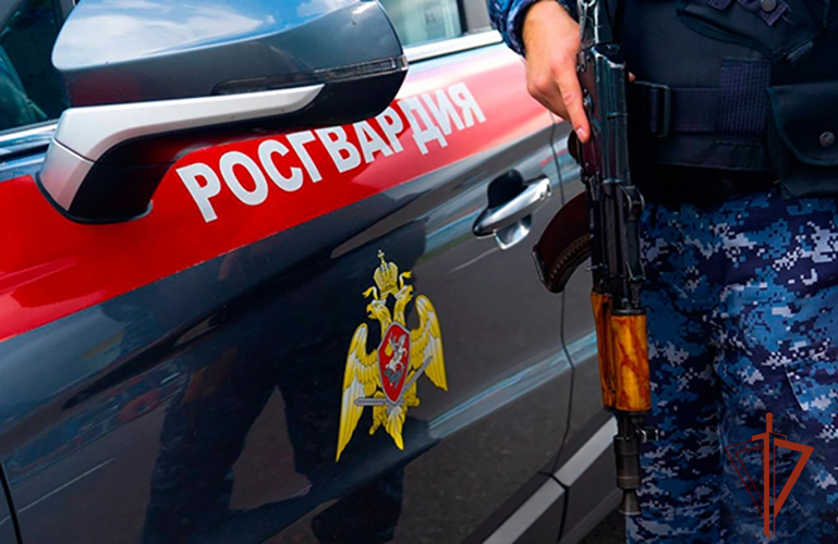 Росгвардейцы защитили новокузнечанку от агрессивного сожителя