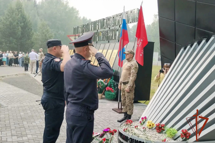 Росгвардейцы приняли участие в мероприятиях, посвященных Дню памяти и скорби