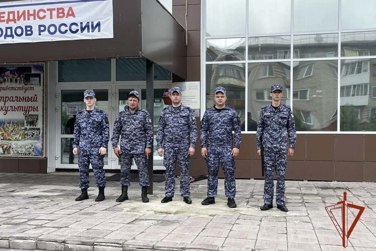 Росгвардия обеспечила безопасность праздничных мероприятий в честь Дня России в Кузбассе