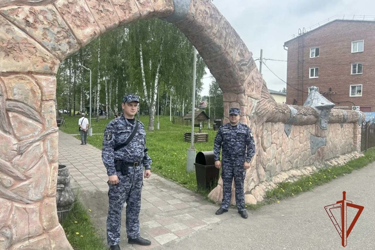 Росгвардия обеспечила безопасность праздничных мероприятий в честь Дня России в Кузбассе