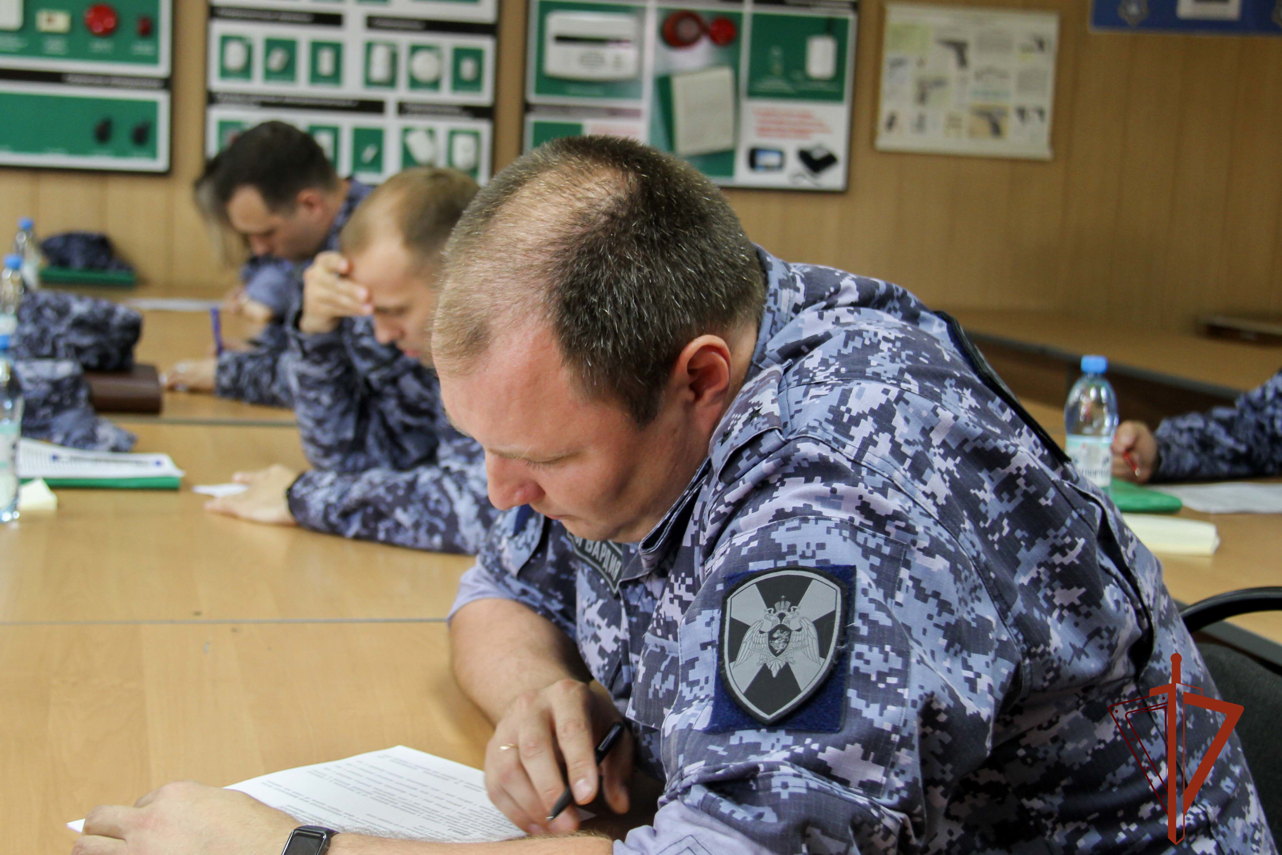 В Кузбассе определили лучших инспекторов лицензионно-разрешительной работы Росгвардии В Кузбассе определили лучших инспекторов лицензионно-разрешительной работы Росгвардии