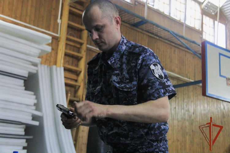 В Кузбассе определили лучших инспекторов лицензионно-разрешительной работы Росгвардии