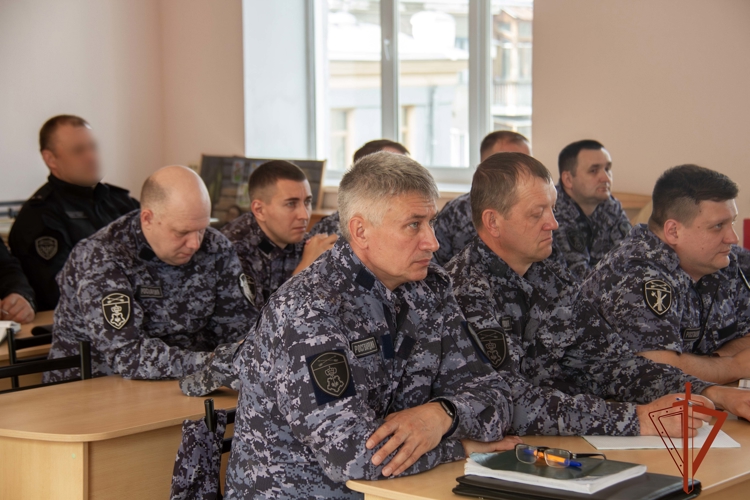 В Кузбассе прошел учебно-методический сбор с руководителями учебных групп военно-политической подготовки подразделений территориального органа Росгвардии