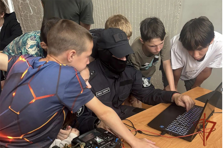 Сотрудники ОМОН «Оберег» провели встречу с воспитанниками детского дома в рамках всероссийской акции