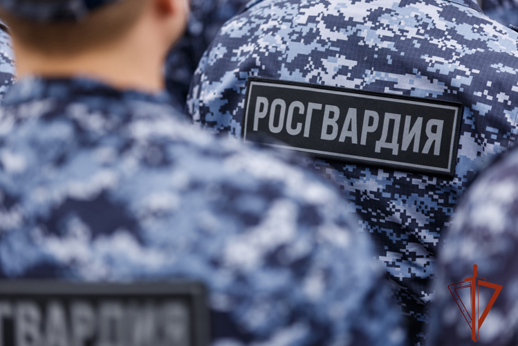 Росгвардейцы задержали серийного похитителя средств гигиены и колбасных изделий (ВИДЕО)