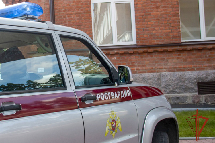 Росгвардейцы задержали нарушителя общественного порядка в охраняемой кемеровской гостинице