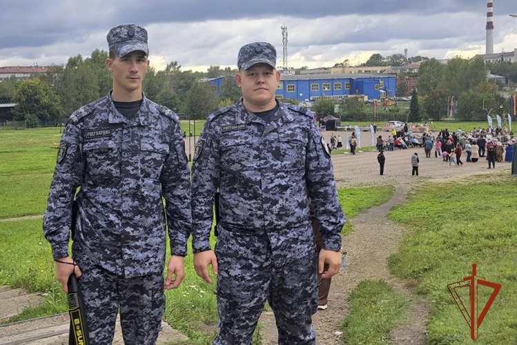 Росгвардейцы обеспечили безопасность праздничных мероприятий ко Дню шахтёра в Кузбассе (ФОТО)