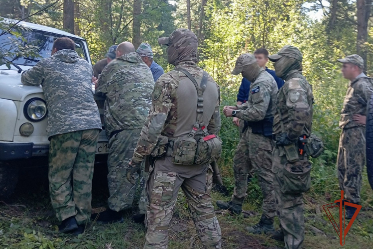 Сотрудники СОБР «Символ» оказали содействие в профилактическом рейде (ВИДЕО)