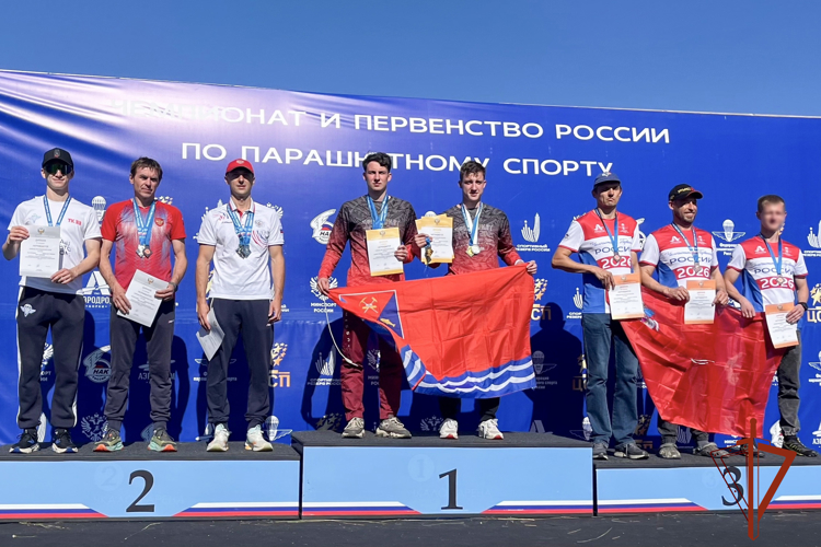 Сотрудник кузбасского СОБР завоевал бронзу чемпионата России по парашютно-атлетическому многоборью