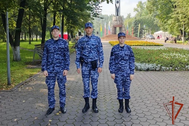 В Кузбассе Росгвардия обеспечила безопасность во время мероприятий, посвященных Дню Воздушно-десантных войск