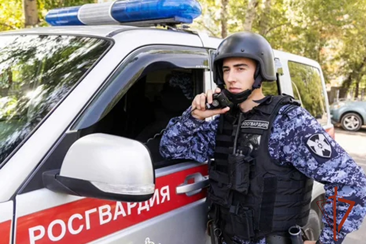 В Ленинске-Кузнецком сотрудники Росгвардии помогли местной жительнице разыскать пропавшую дочь
