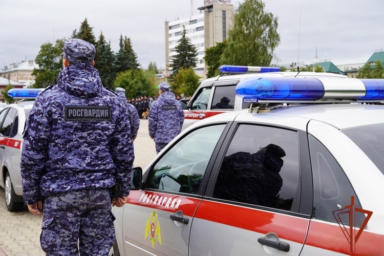 Росгвардейцы пресекли дебош междуреченца в охраняемом кафе