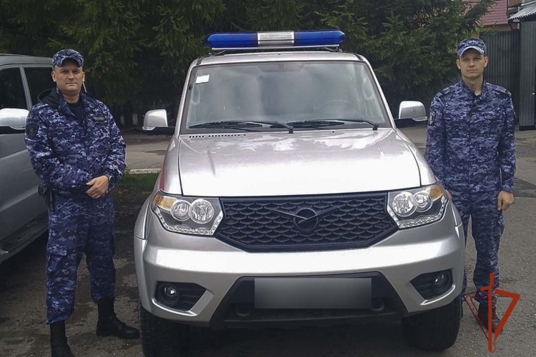 Кемеровские росгвардейцы оказали первую помощь подростку, пострадавшему в ДТП (ФОТО)