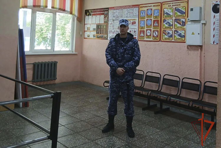 В Кузбассе Росгвардия обеспечила охрану общественного порядка в День знаний