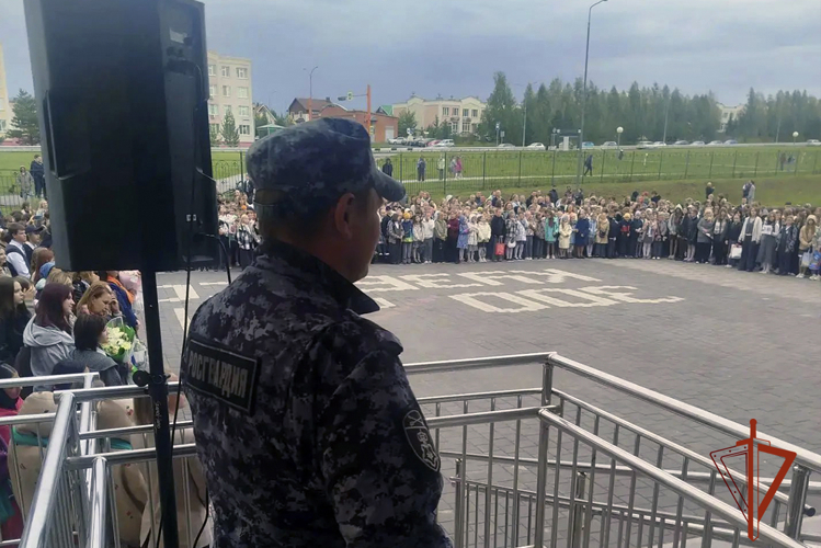 В Кузбассе Росгвардия обеспечила охрану общественного порядка в День знаний