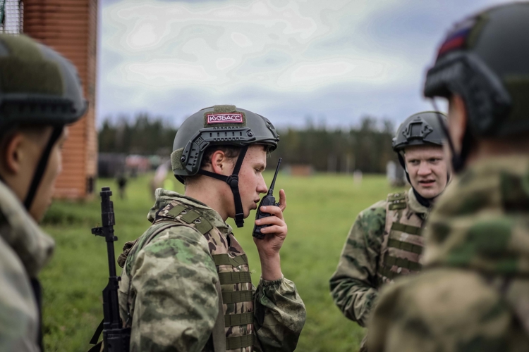 Росгвардейцы приняли участие в военно-спортивной игре «Юный защитник. Арена патриотов»