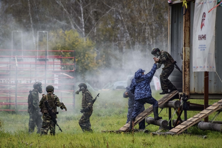 Росгвардейцы приняли участие в военно-спортивной игре «Юный защитник. Арена патриотов»
