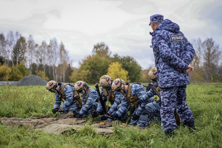 Росгвардейцы приняли участие в военно-спортивной игре «Юный защитник. Арена патриотов»