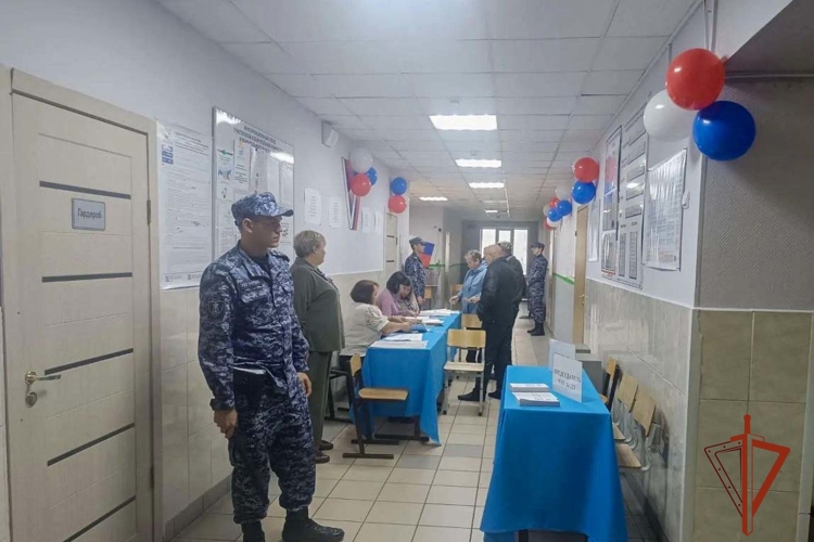Росгвардейцы выполнили задачи по обеспечению правопорядка в период голосования на территории Кузбасса