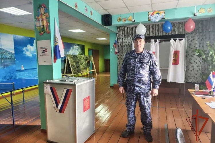Росгвардейцы выполнили задачи по обеспечению правопорядка в период голосования на территории Кузбасса