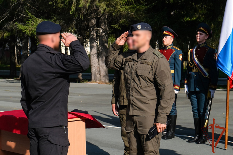Сотрудник кузбасского ОМОН «Оберег» завоевал право ношения знака отличия I степени полицейского спецназа (ФОТО)