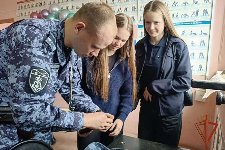 Будущие правоохранители открыли для себя службу в Росгвардии