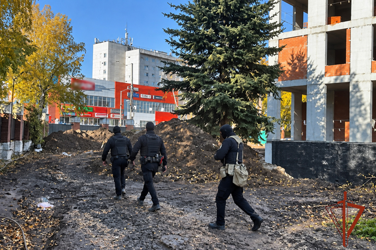 ОМОН «Рубеж» оказал силовую поддержку в ходе операции «Нелегал-2026» в Новокузнецке (ВИДЕО)