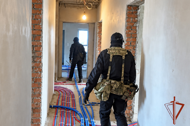 ОМОН «Рубеж» оказал силовую поддержку в ходе операции «Нелегал-2026» в Новокузнецке (ВИДЕО)