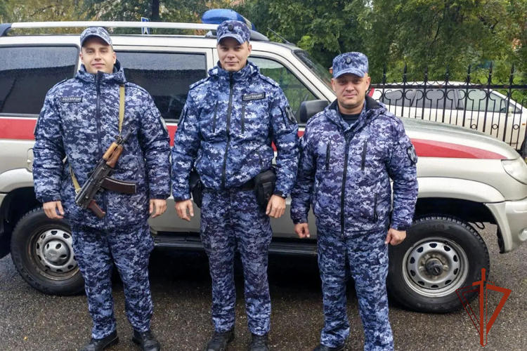 Росгвардейцы оказали содействие в задержании нетрезвого водителя автомобиля, находившегося в розыске (ВИДЕО)